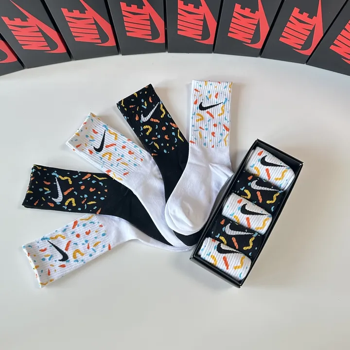 スーパーコピー ナイキ 靴下