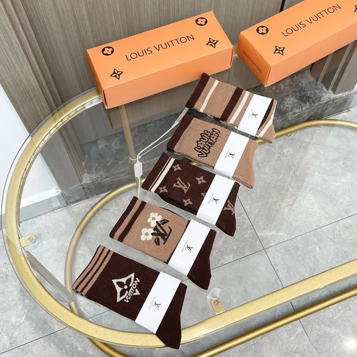 スーパーコピー ルイヴィトン 靴下