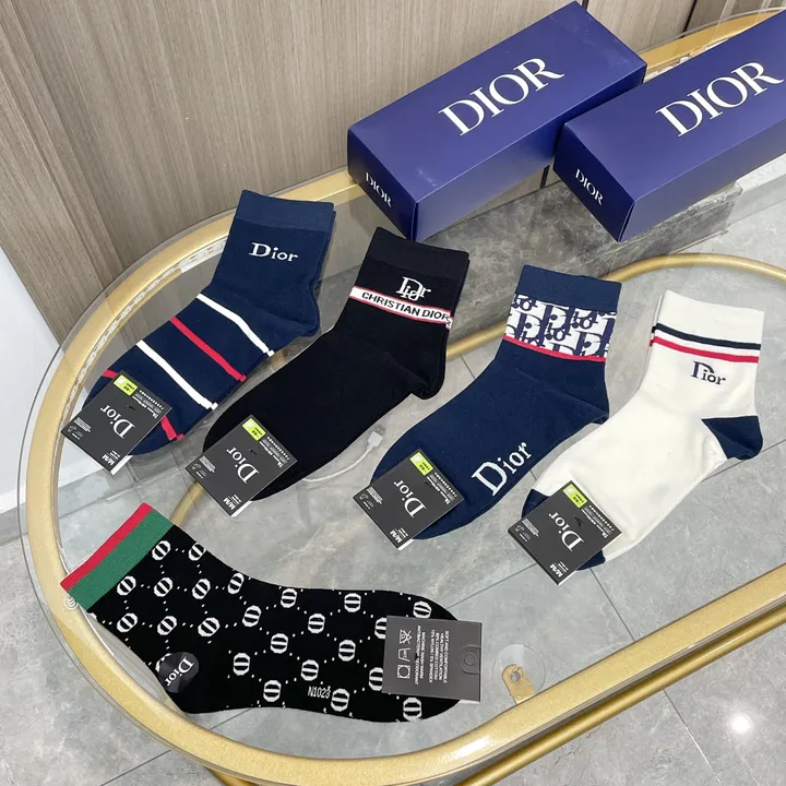 スーパーコピー ディオール 靴下