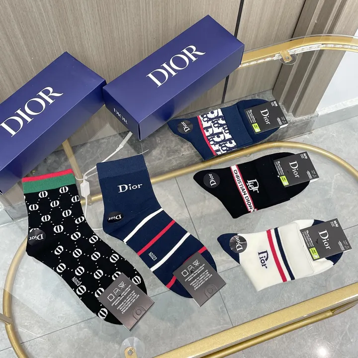 スーパーコピー ディオール 靴下