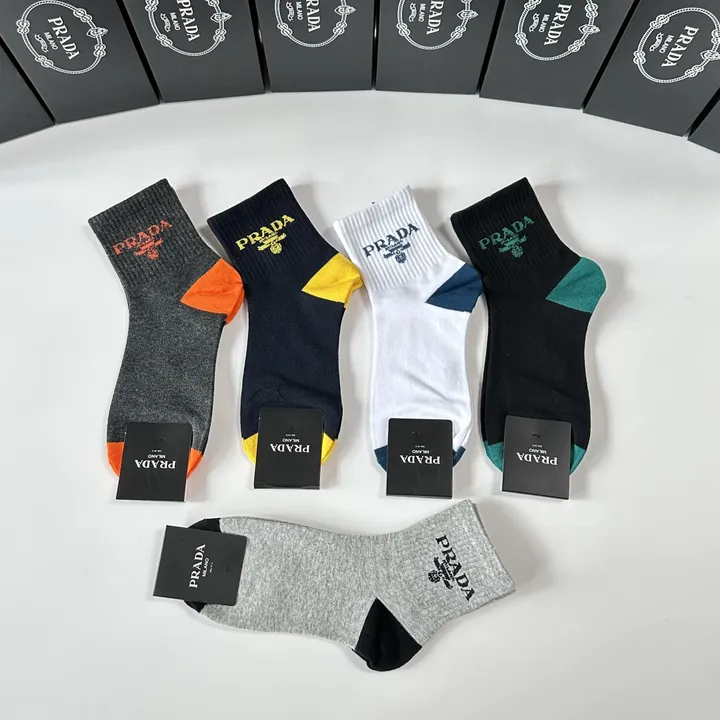 スーパーコピー プラダ 靴下