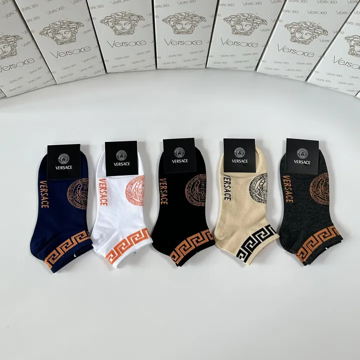 スーパーコピー ヴェルサーチ 靴下