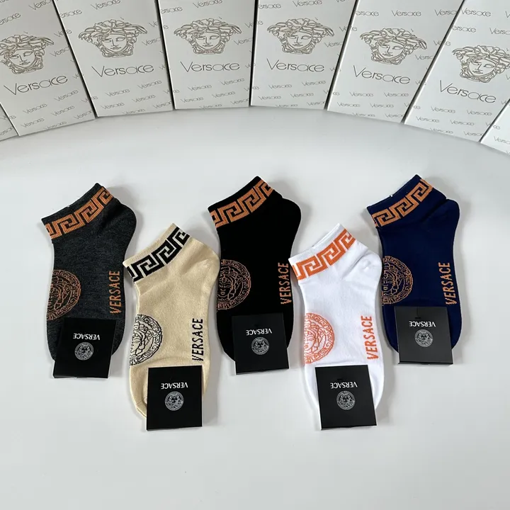 スーパーコピー ヴェルサーチ 靴下