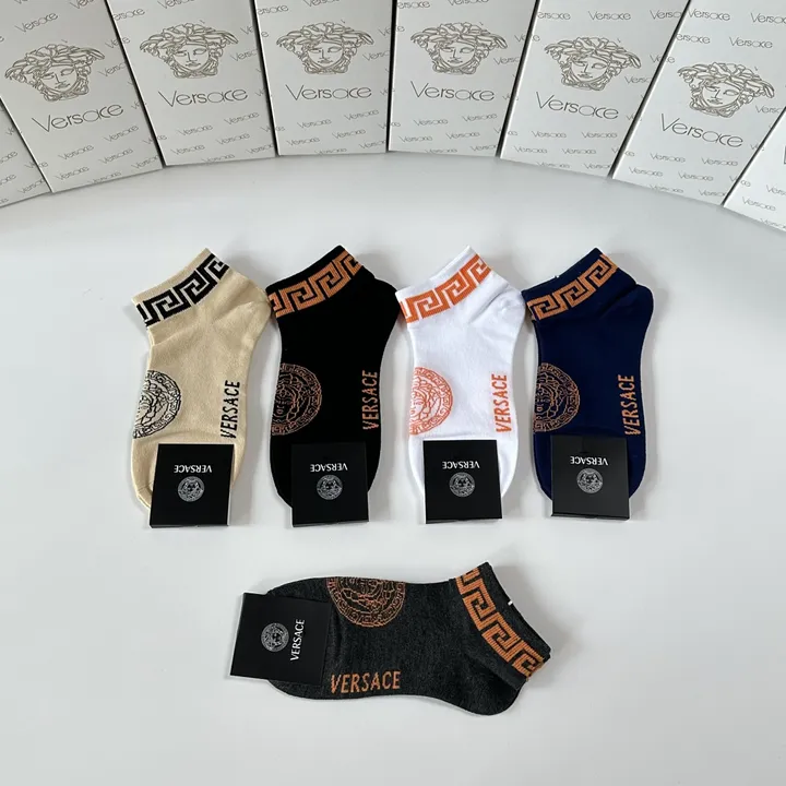 スーパーコピー ヴェルサーチ 靴下