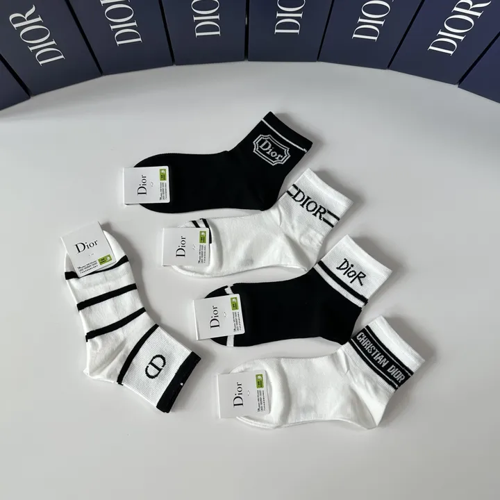 スーパーコピー ディオール 靴下