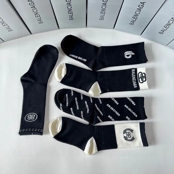 スーパーコピー バレンシアガ 靴下