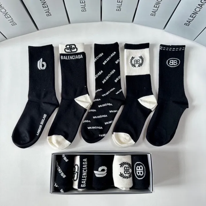 スーパーコピー バレンシアガ 靴下