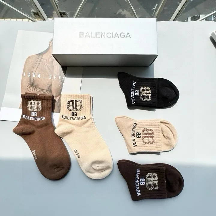 スーパーコピー バレンシアガ 靴下