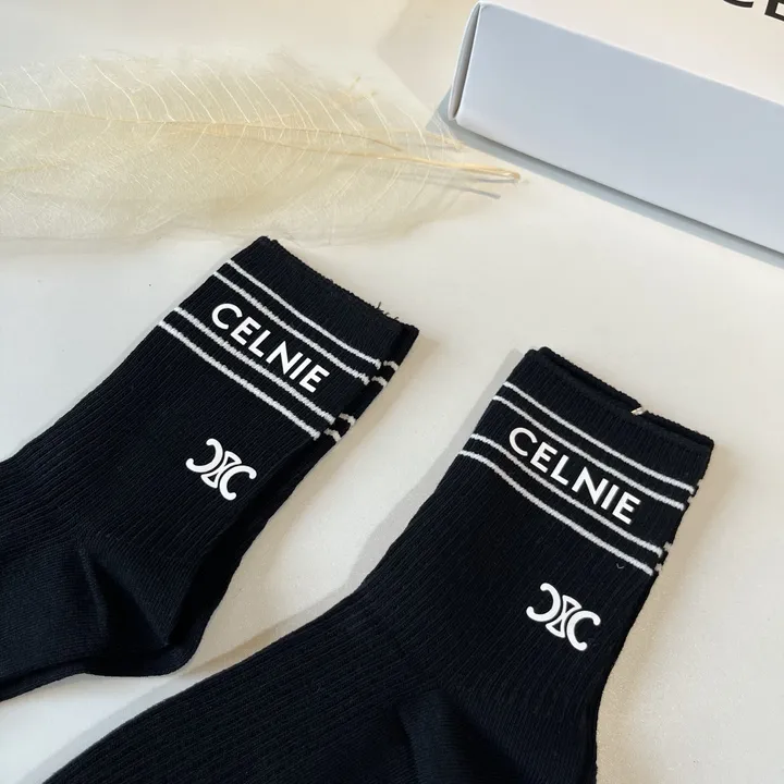 スーパーコピー ディオール 靴下