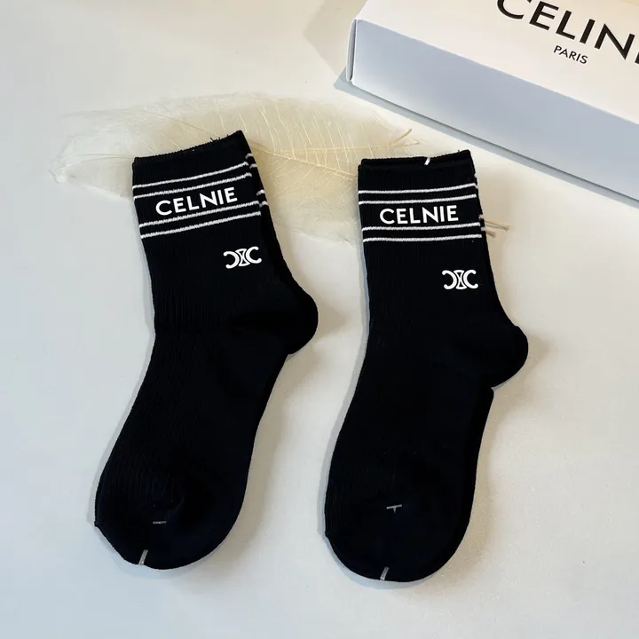 スーパーコピー ディオール 靴下