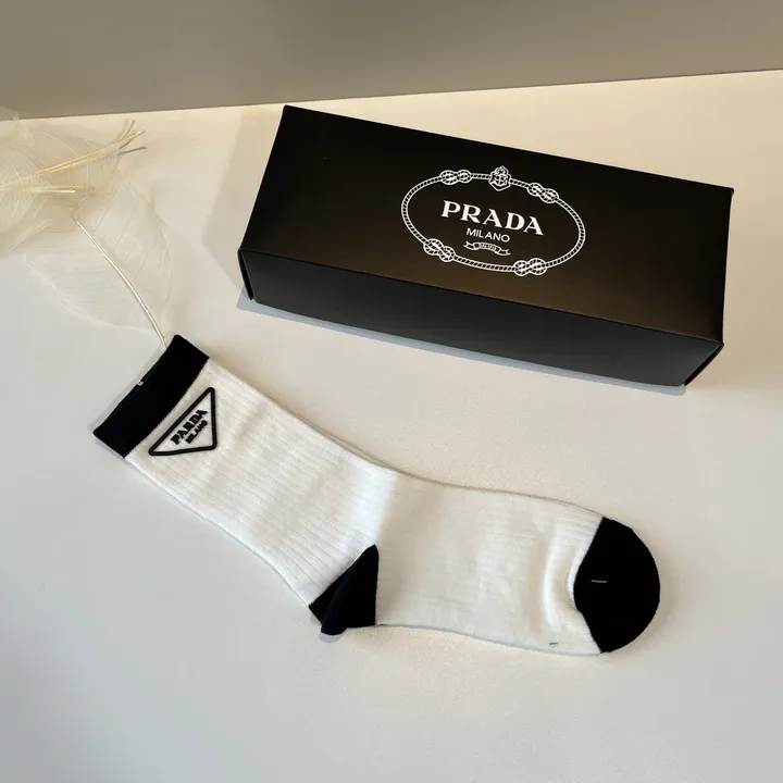 スーパーコピー バレンシアガ 靴下