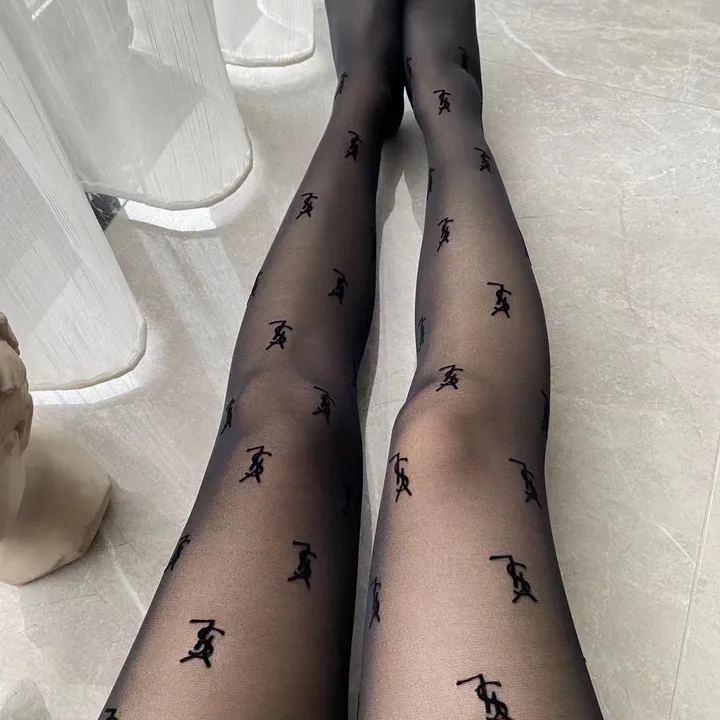 スーパーコピー イブサンローラン 靴下