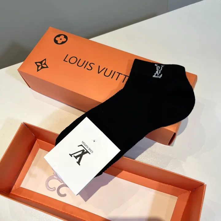 スーパーコピー ルイヴィトン 靴下