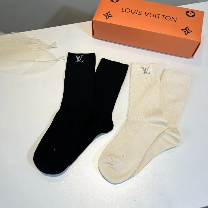 スーパーコピー ルイヴィトン 靴下