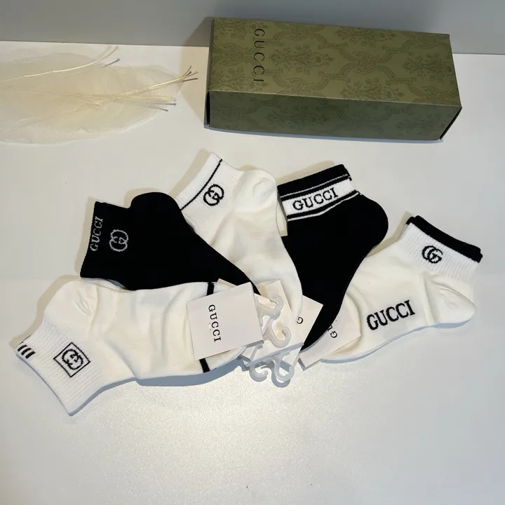 スーパーコピー グッチ 靴下