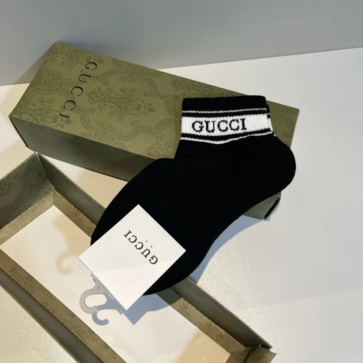 スーパーコピー グッチ 靴下