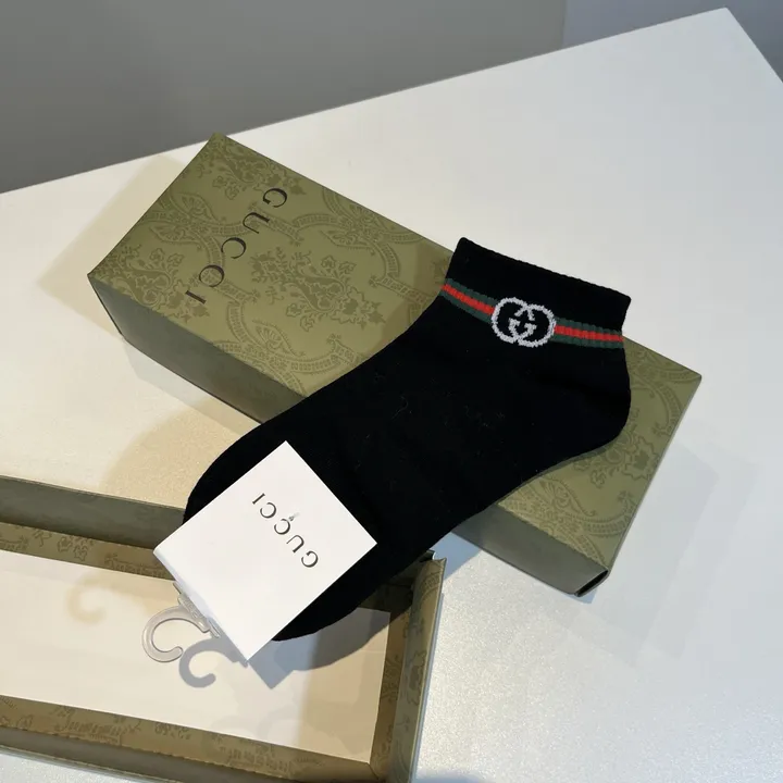 スーパーコピー グッチ 靴下