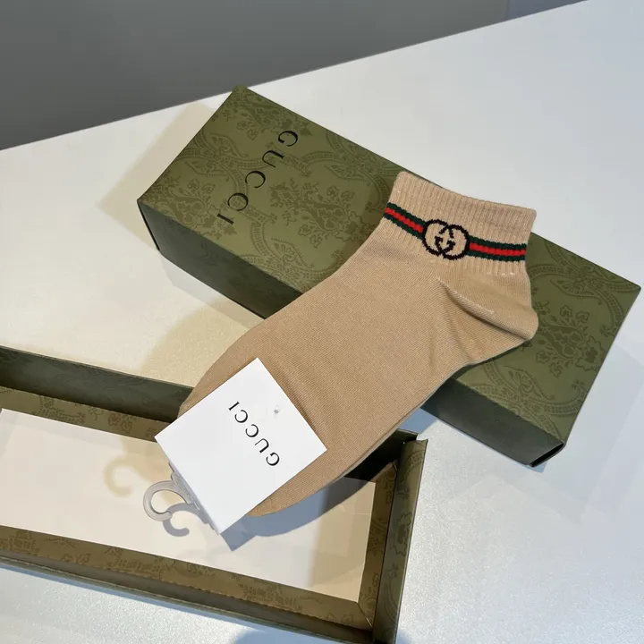 スーパーコピー グッチ 靴下
