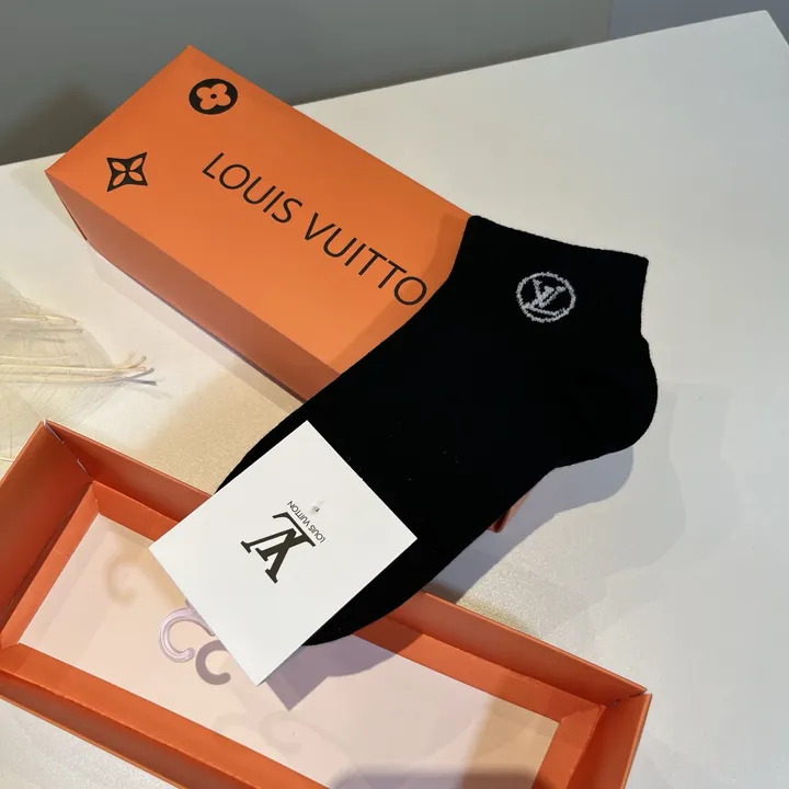 スーパーコピー ルイヴィトン 靴下