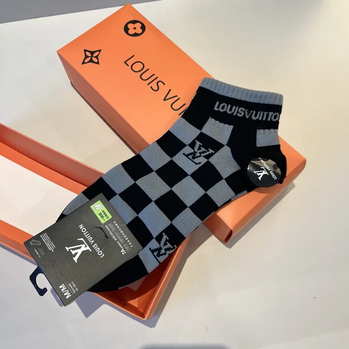スーパーコピー ルイヴィトン 靴下