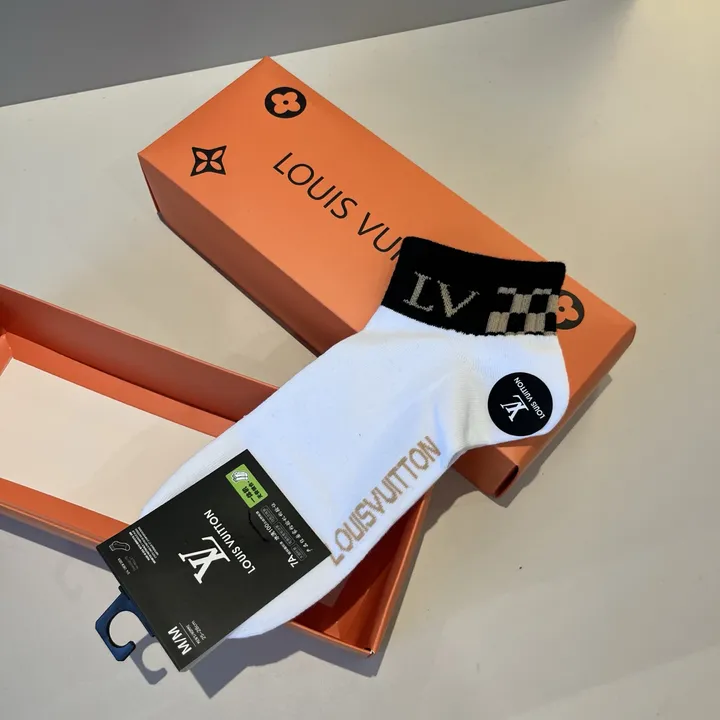 スーパーコピー ルイヴィトン 靴下