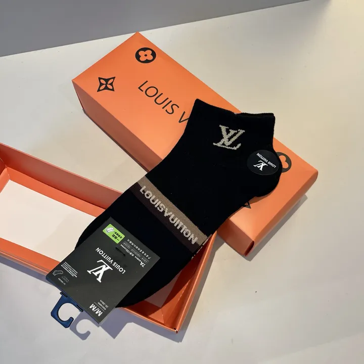 スーパーコピー ルイヴィトン 靴下