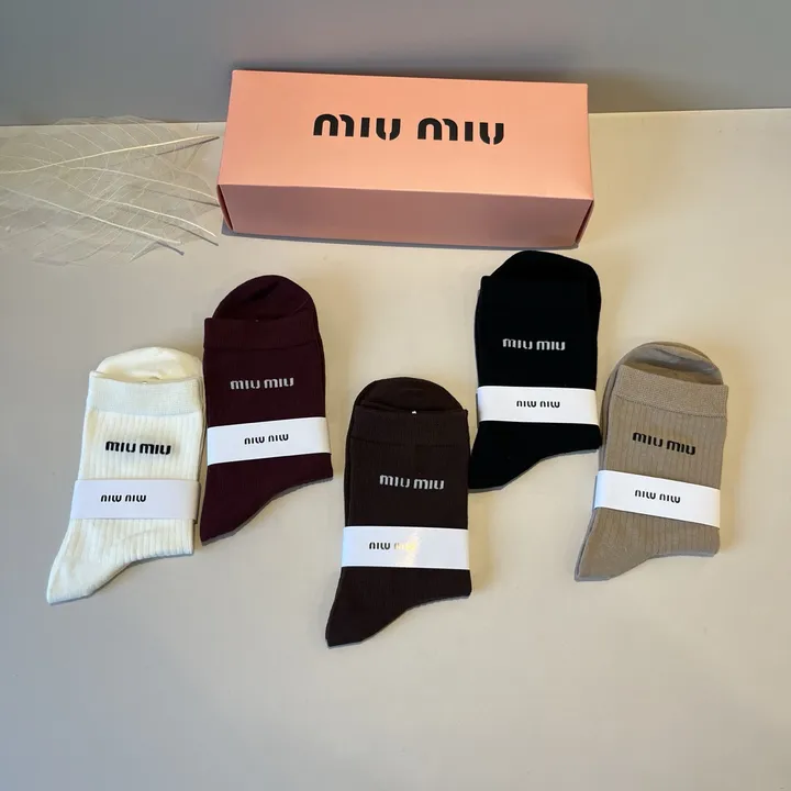スーパーコピー ミュウミュウ 靴下