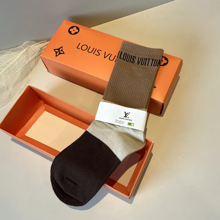 スーパーコピー ルイヴィトン 靴下