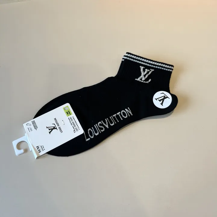 スーパーコピー ルイヴィトン 靴下