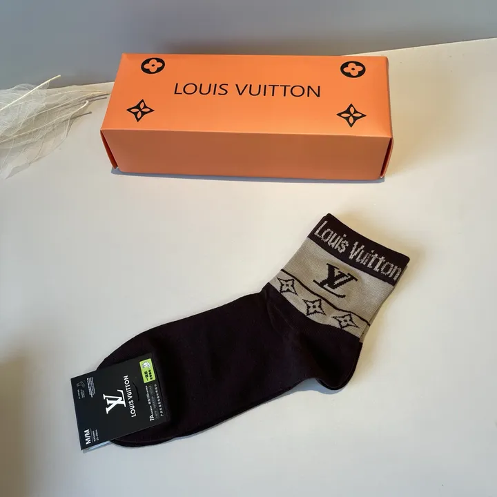 スーパーコピー ルイヴィトン 靴下
