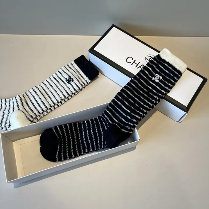 スーパーコピー シャネル 靴下