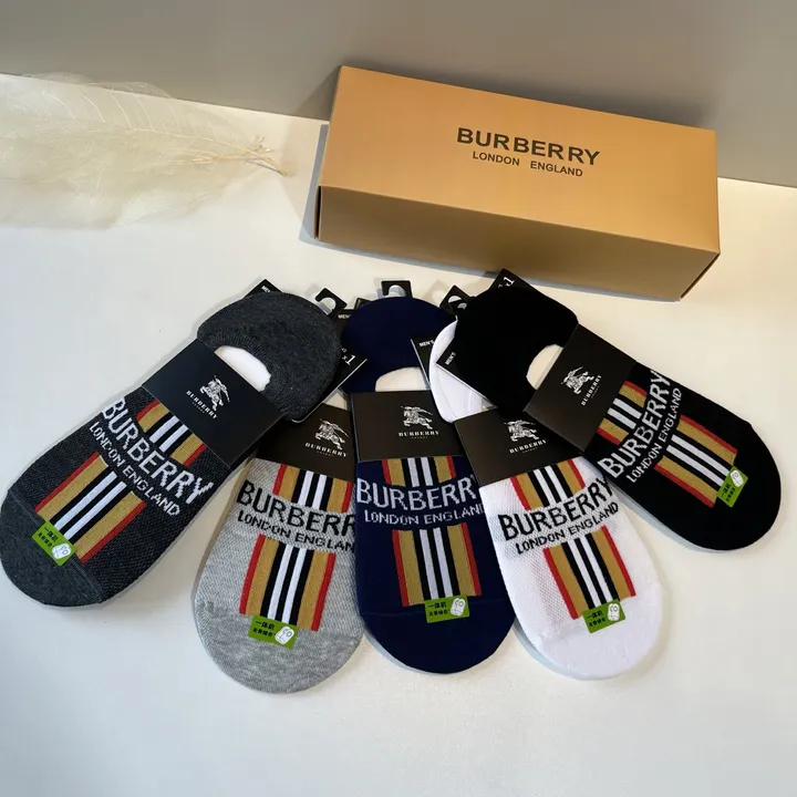 スーパーコピー プラダ 靴下