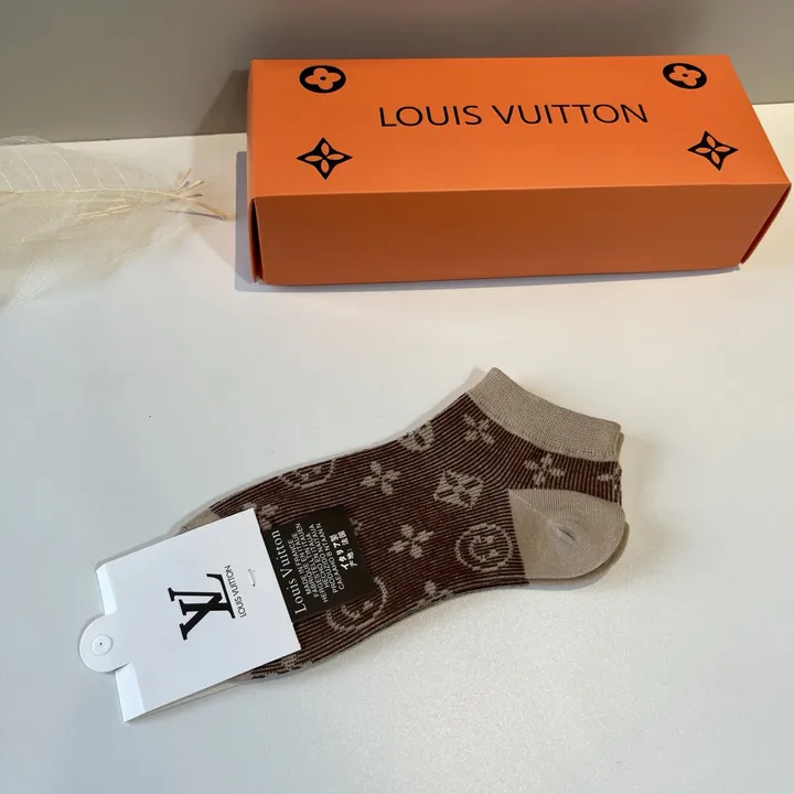 スーパーコピー ルイヴィトン 靴下