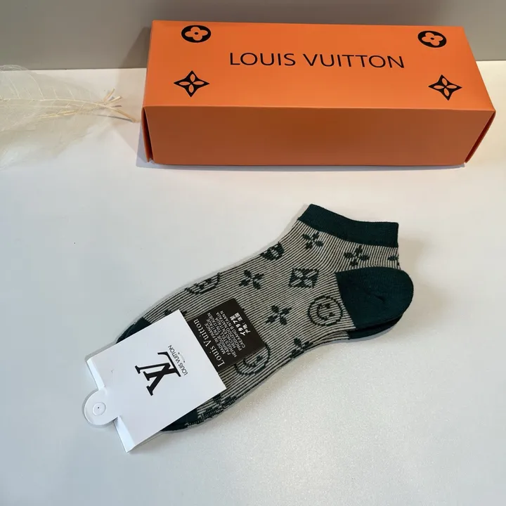 スーパーコピー ルイヴィトン 靴下