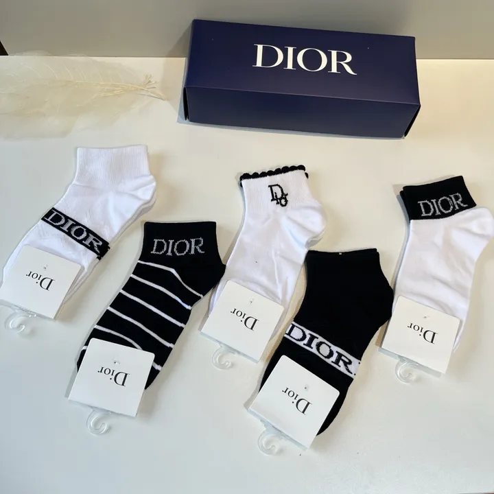 スーパーコピー ディオール 靴下