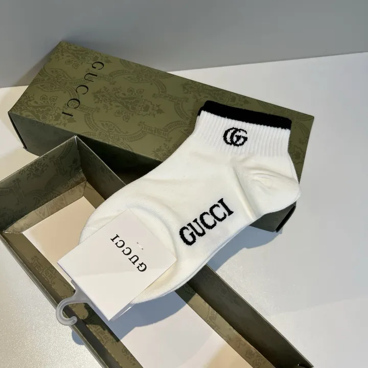 スーパーコピー グッチ 靴下