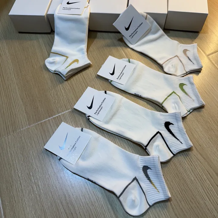 スーパーコピー ナイキ 靴下