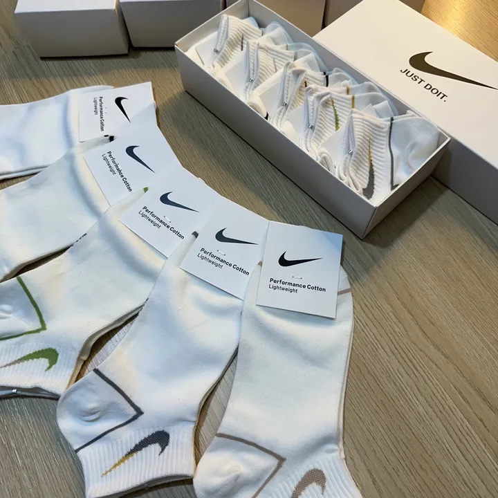 スーパーコピー ナイキ 靴下