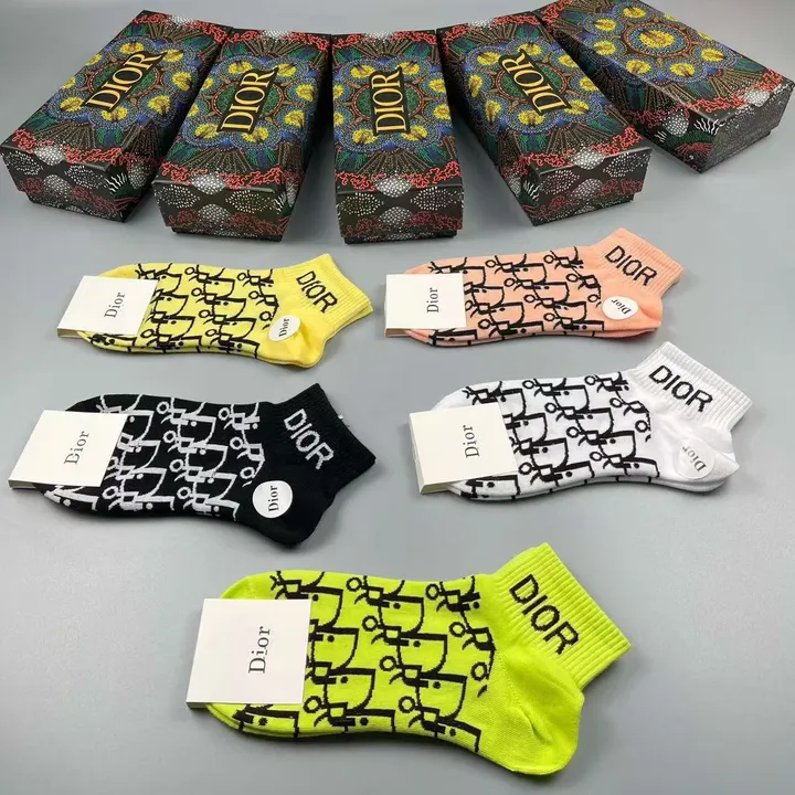 スーパーコピー ディオール 靴下