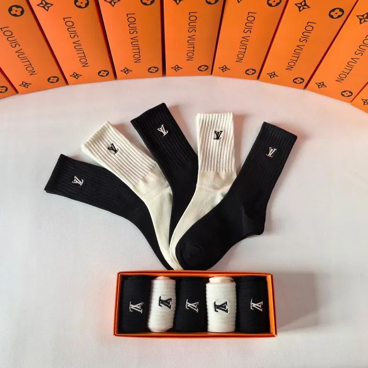 スーパーコピー ルイヴィトン 靴下