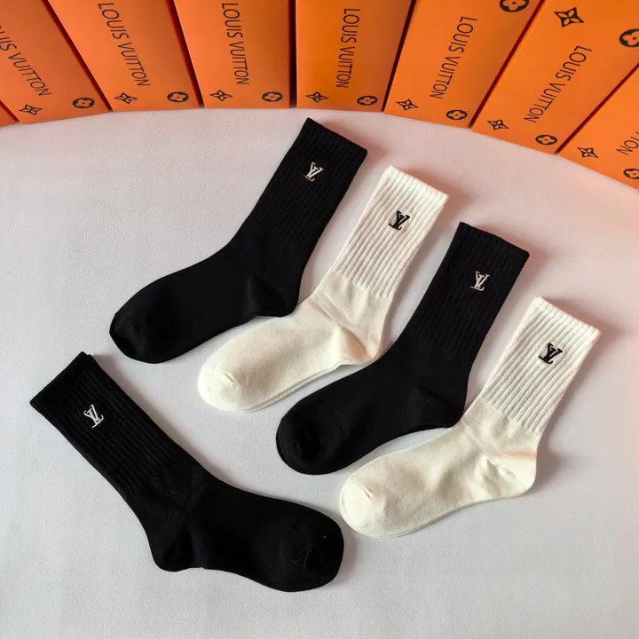 スーパーコピー ルイヴィトン 靴下