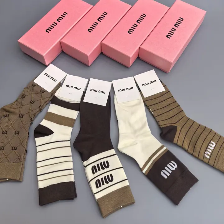 スーパーコピー ミュウミュウ 靴下