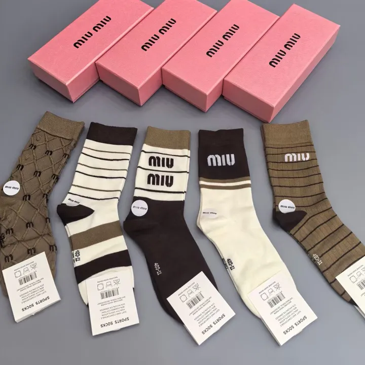 スーパーコピー ミュウミュウ 靴下