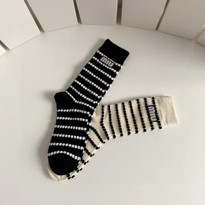 スーパーコピー ミュウミュウ 靴下