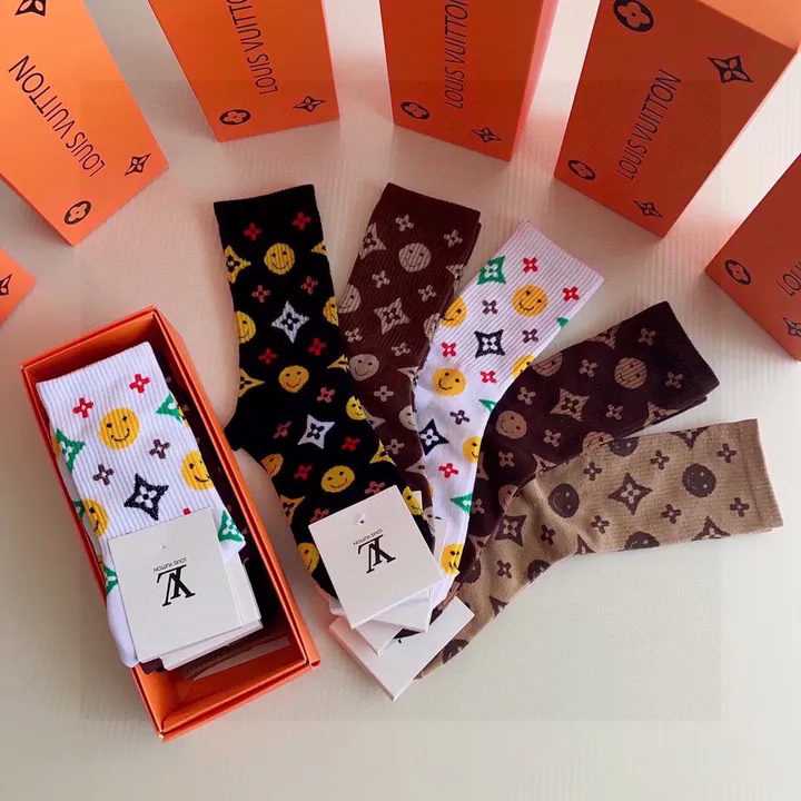 スーパーコピー ルイヴィトン 靴下