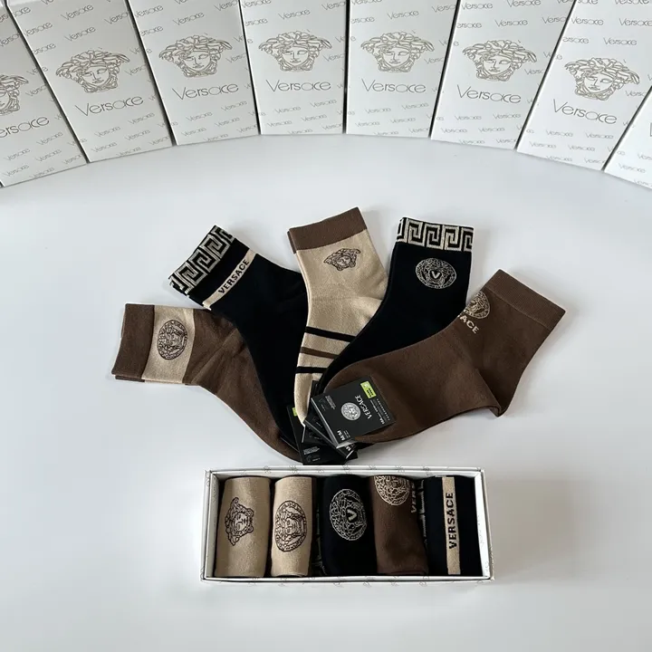 スーパーコピー ヴェルサーチ 靴下