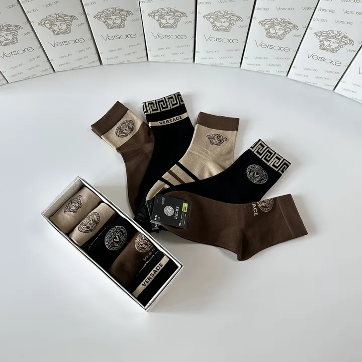 スーパーコピー ヴェルサーチ 靴下