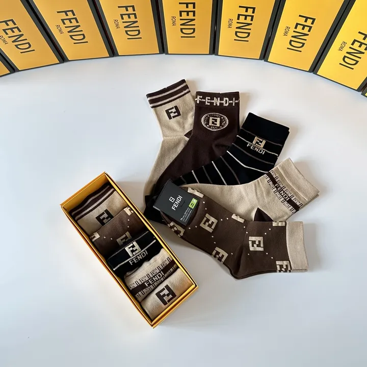 スーパーコピー フェンディ 靴下