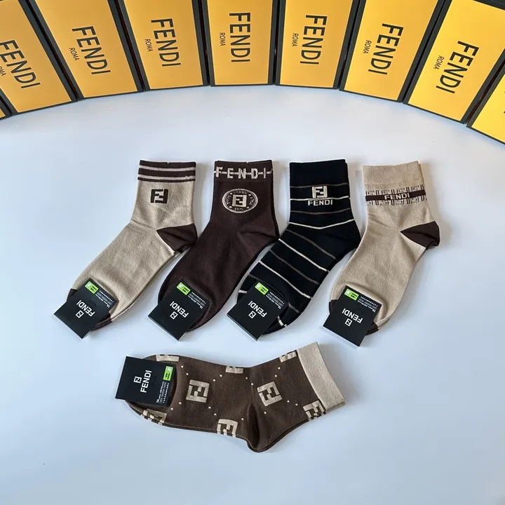 スーパーコピー フェンディ 靴下