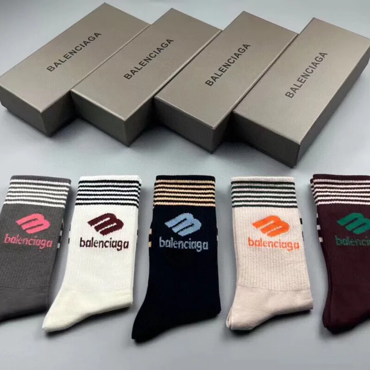 スーパーコピー バレンシアガ 靴下